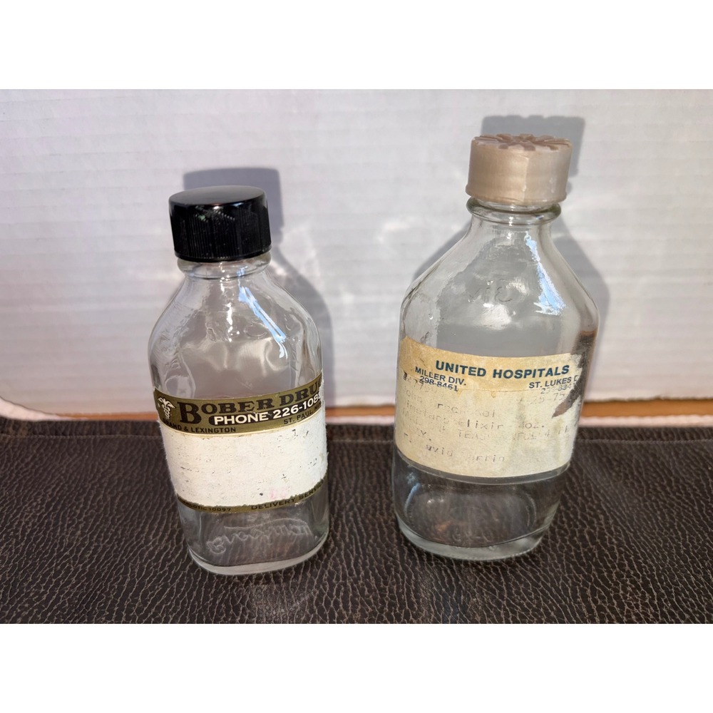 Vintage Twin Cities Pharmacy Bottles Lot of 2 Bober Drug St Paul United Hospital